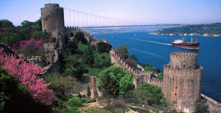 Istanbul - Two Continent Tour With Dolmabahce Palace Tour
